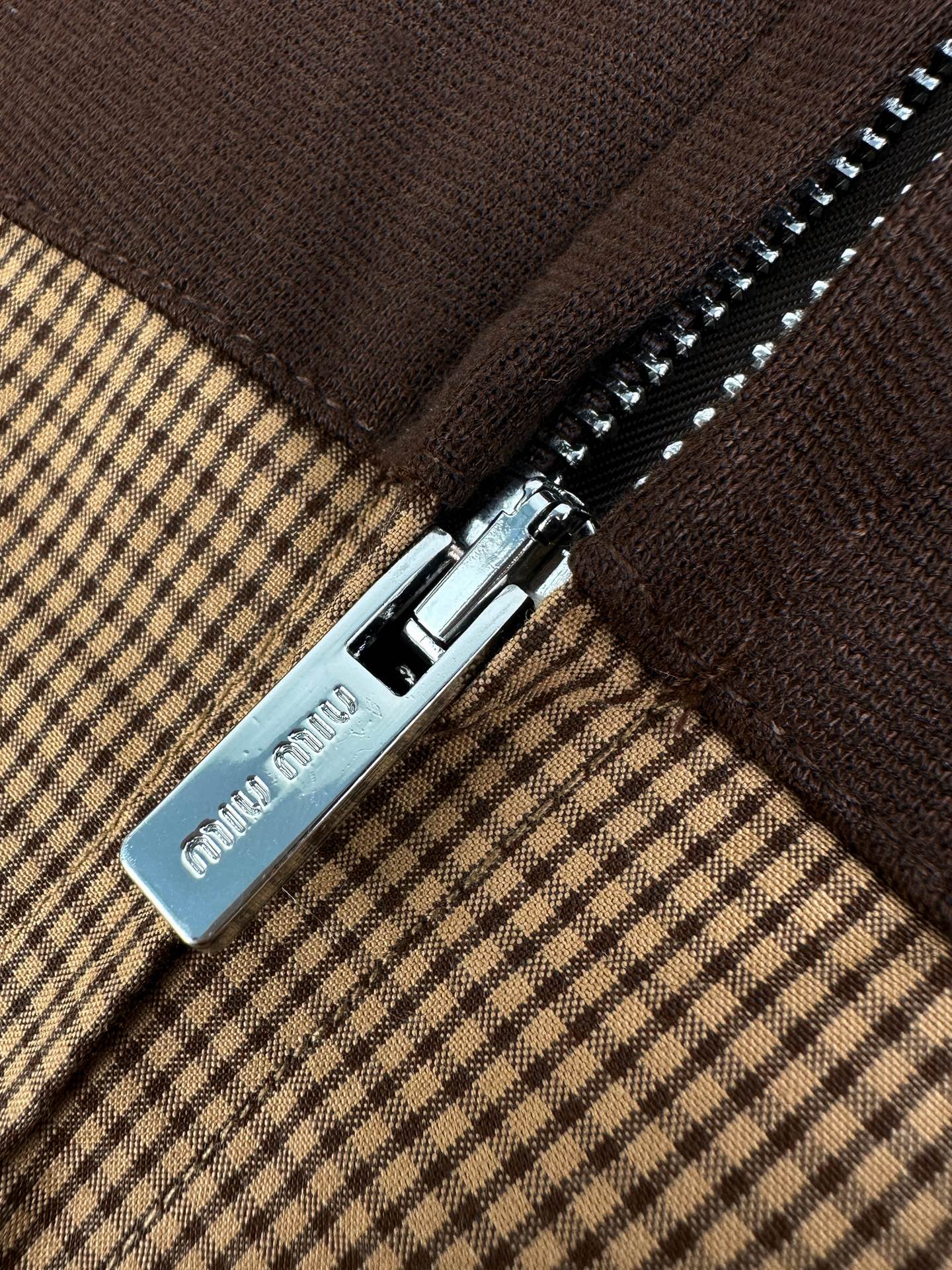 2026 Women's GS Logo Check Pattern Zip-Up Coat (FF800)