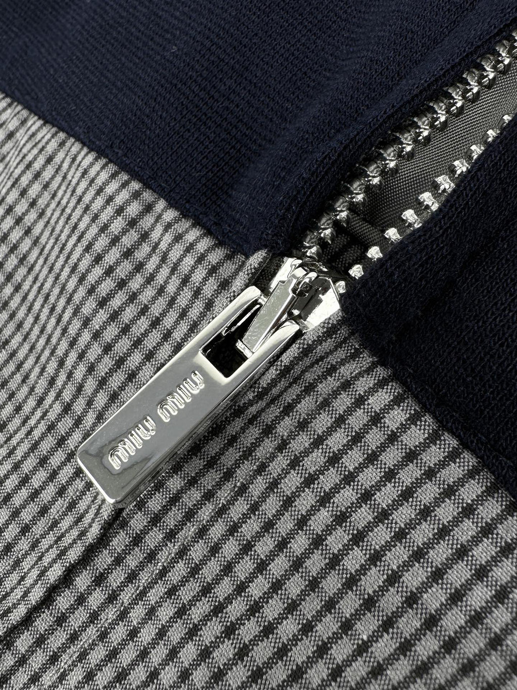 2026 Women's GS Logo Check Pattern Zip-Up Coat (FF797)