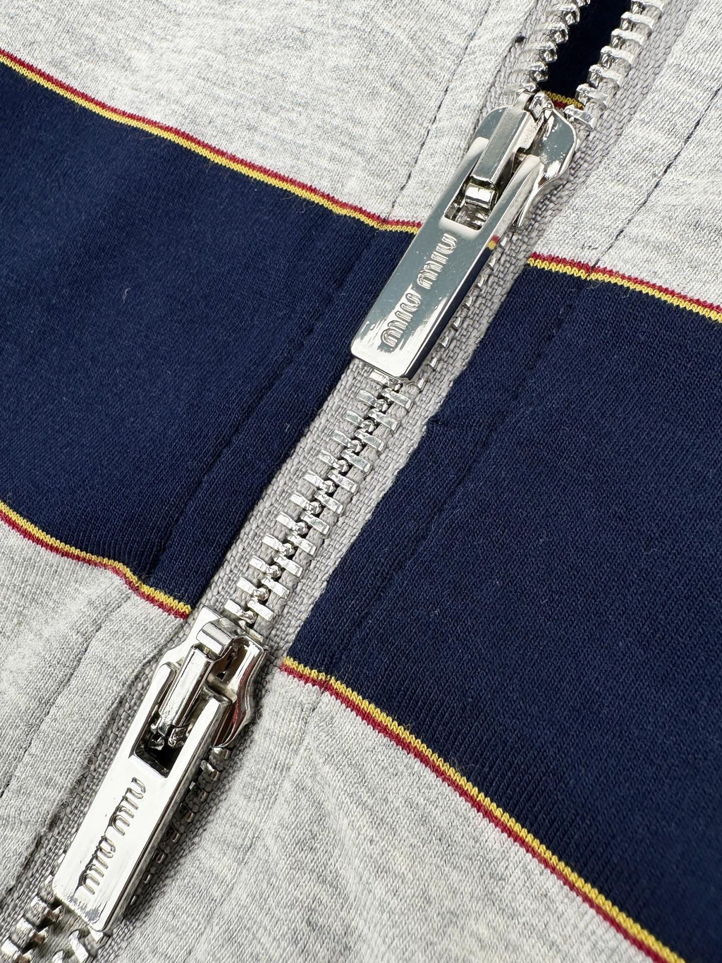 2026 New Model GS Logo Striped Hooded Coat (AA672-B75)
