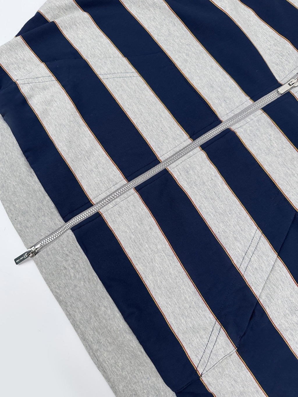 2026 New Model GS Logo Striped Hooded Coat (AA672-B75)