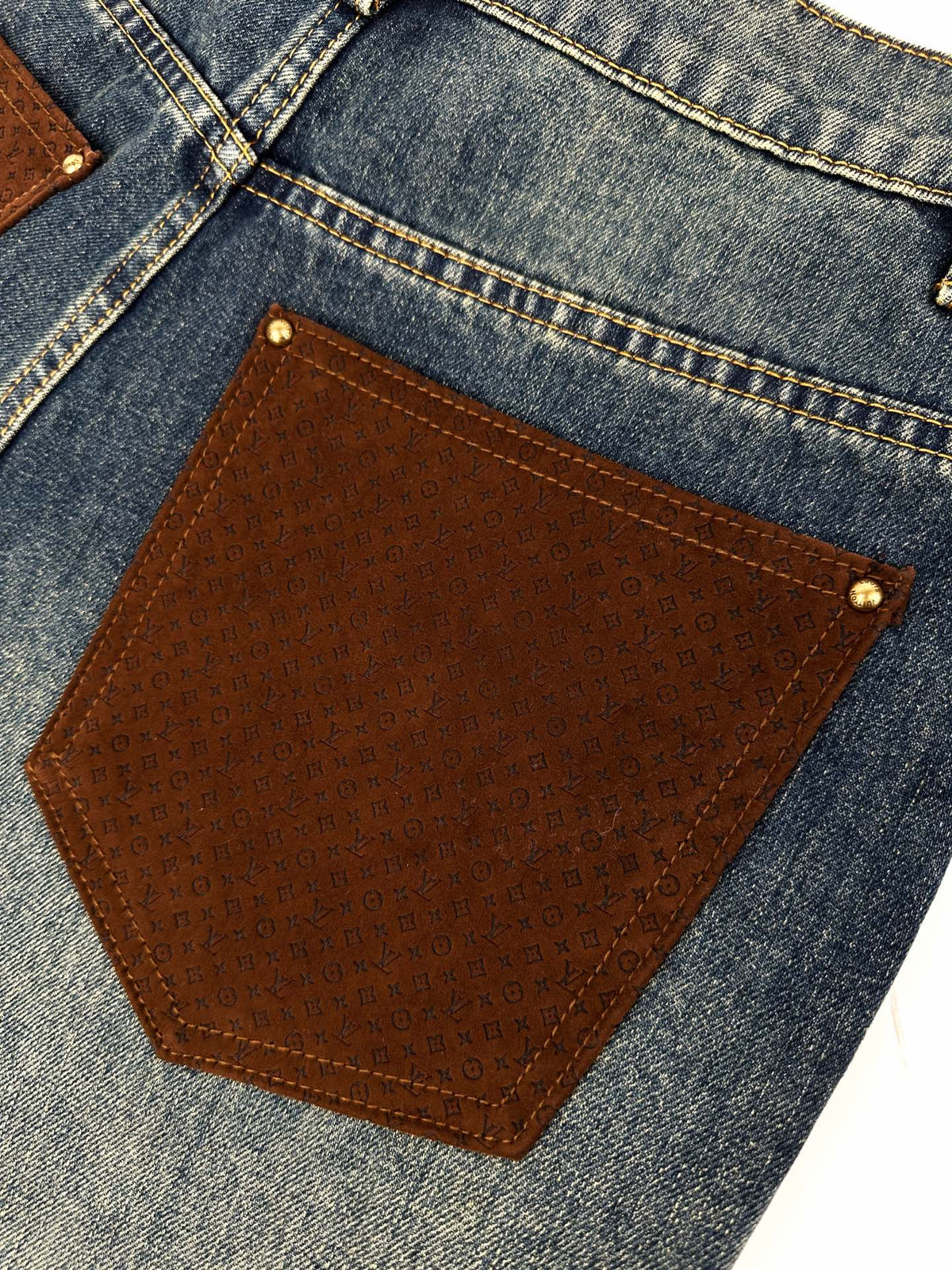 2026 New Model GS Leather Detail Pockets Denim Jeans (BB4018-B80)