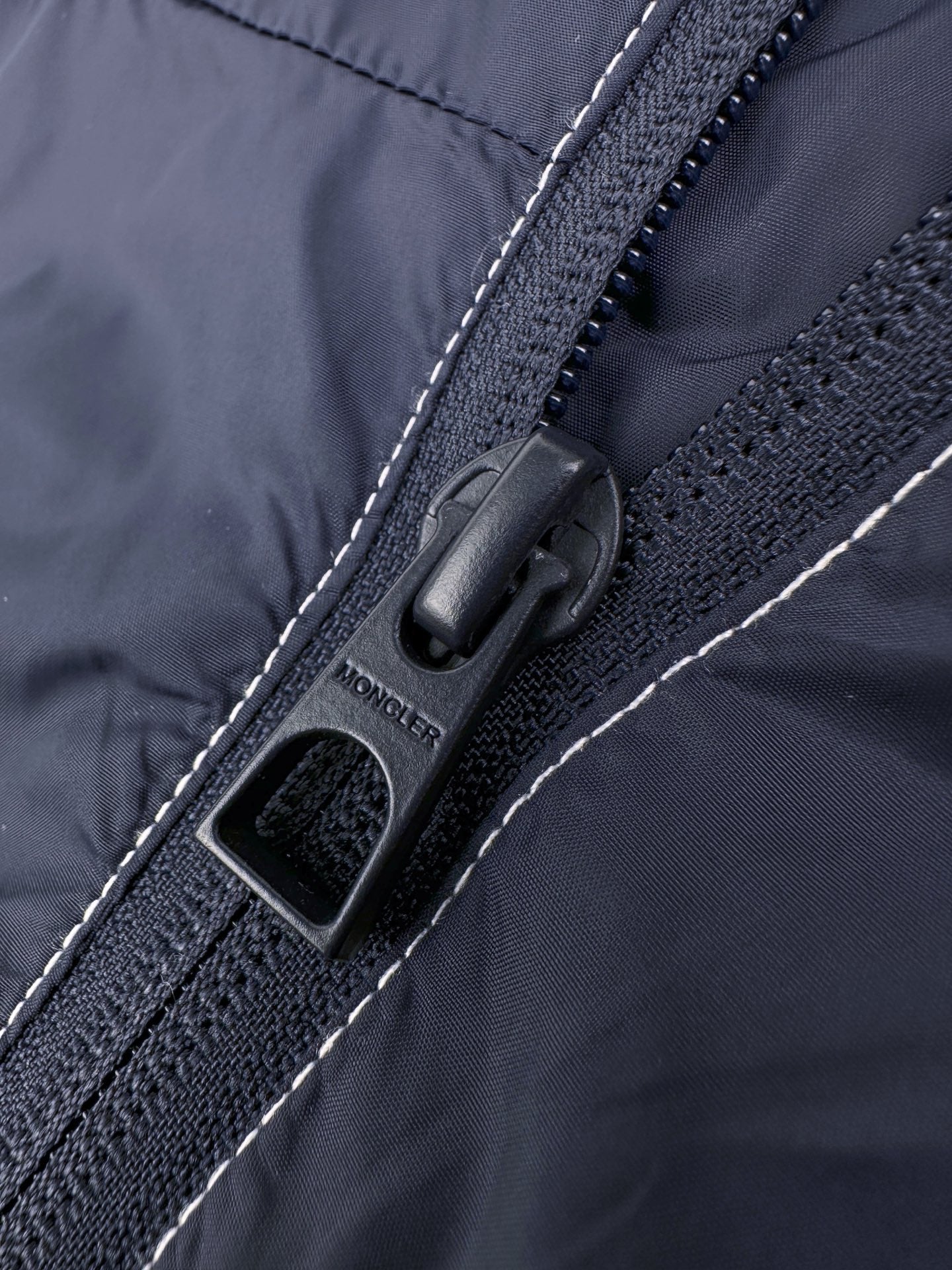 2026 New Model GS Logo Color-Contrasting Stitch Jacket (AA669-B90)