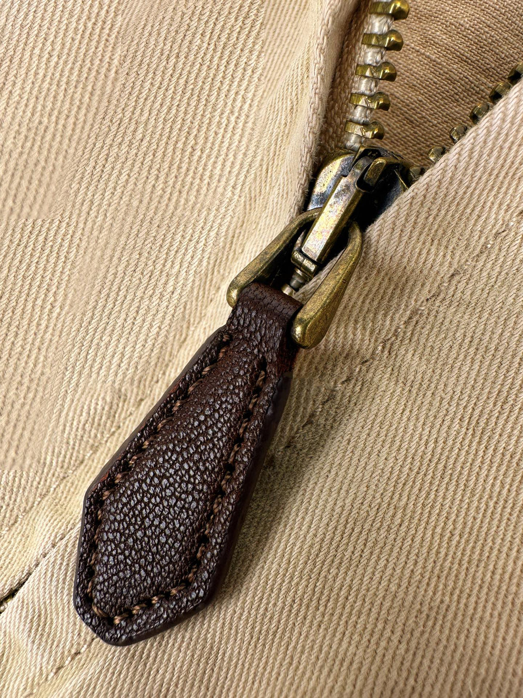 2026 New Model GS Embroidered Leather Zipper Coat (BB870-C15)