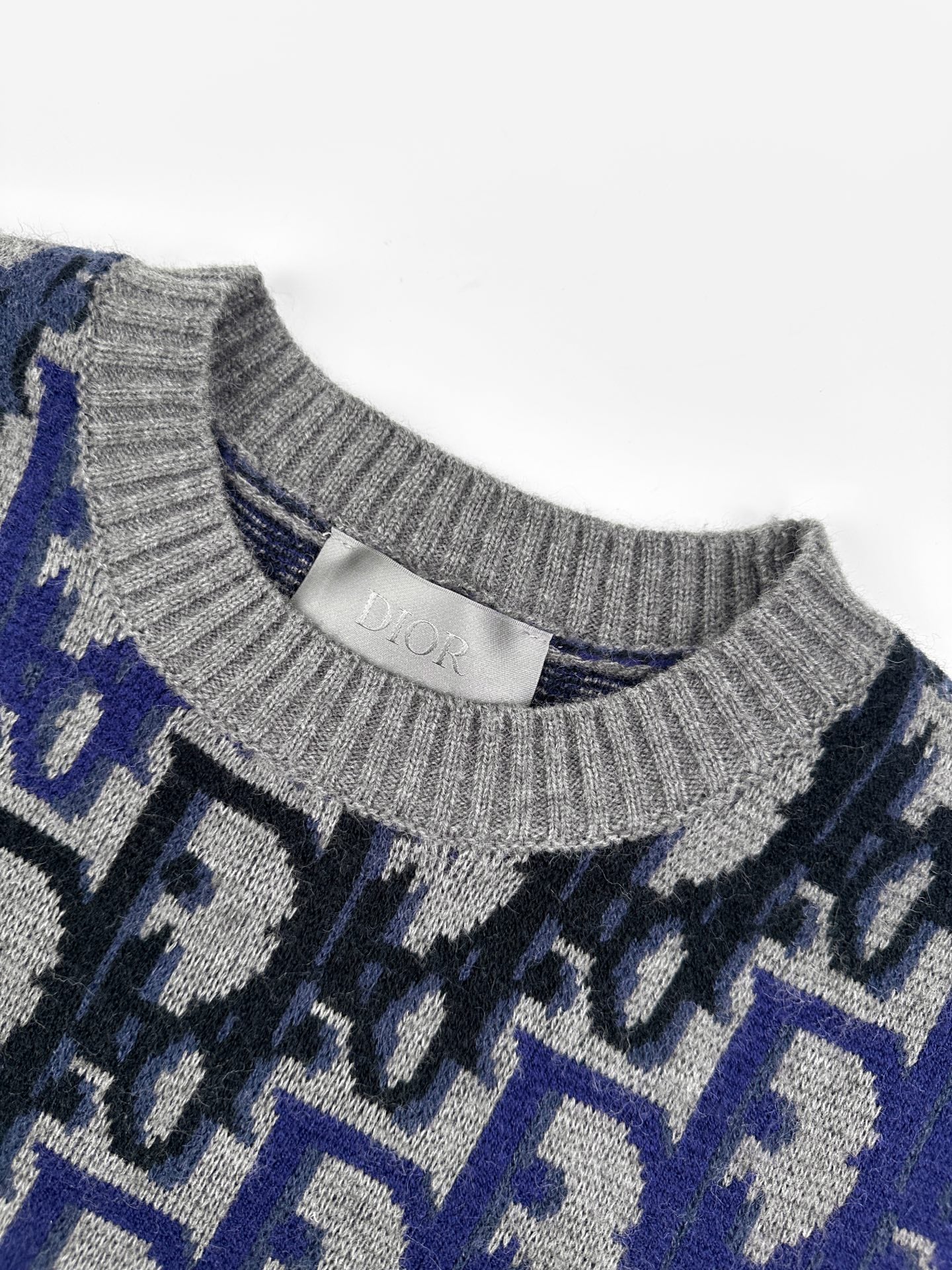 2026 New GS Gradient Full Printed Jacquard Sweater (AA636-B40)