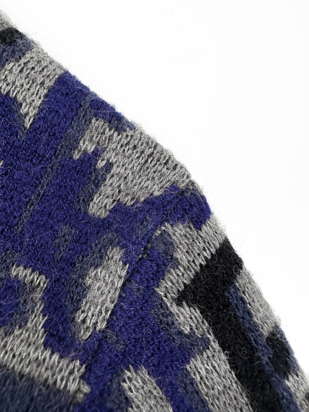 2026 New GS Gradient Full Printed Jacquard Sweater (AA636-B40)