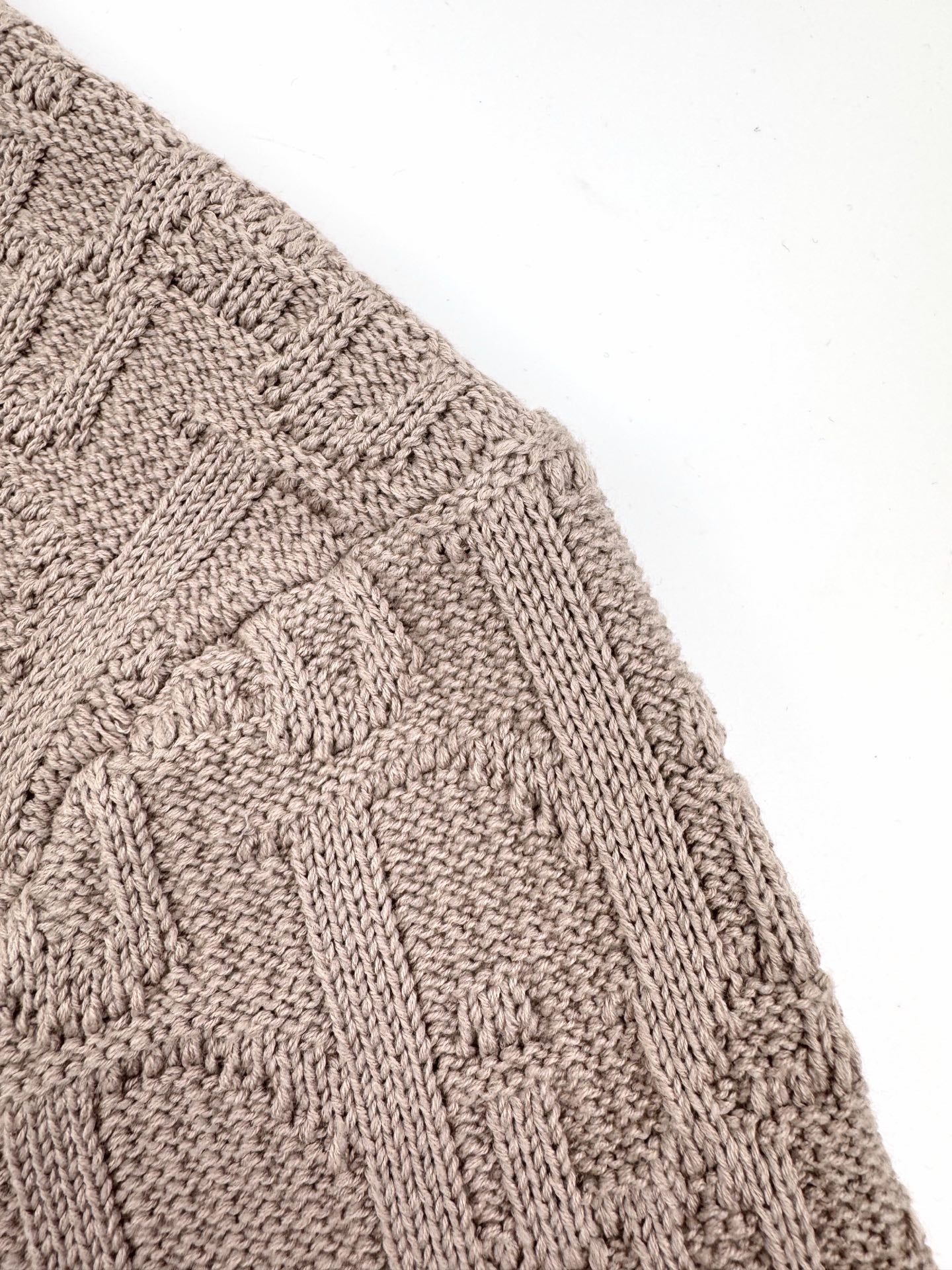 2026 New GS-printed Jacquard sweater (25360-B40)