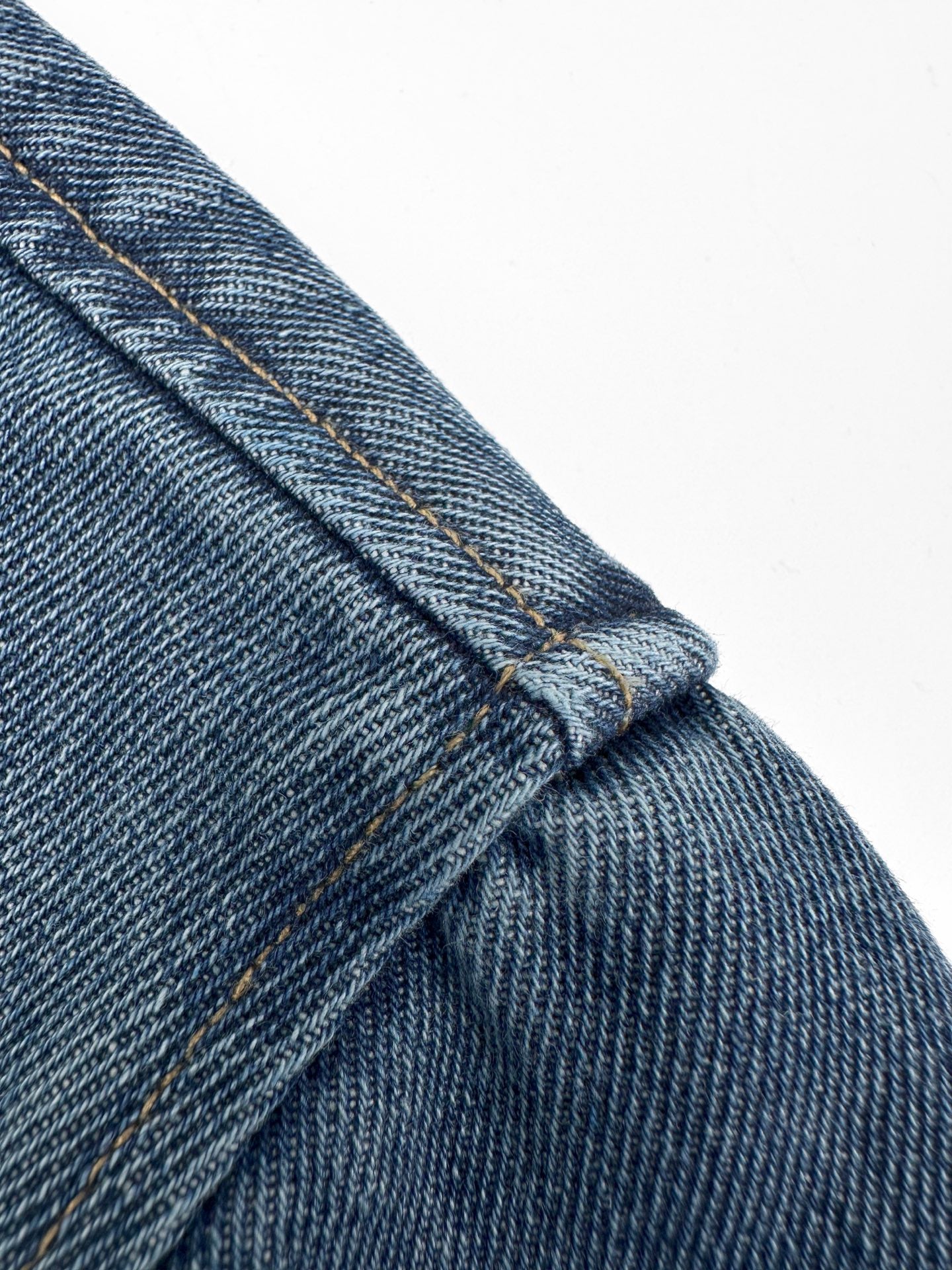 2026 Women's GS Embroidered Denim Shirt (EE444)