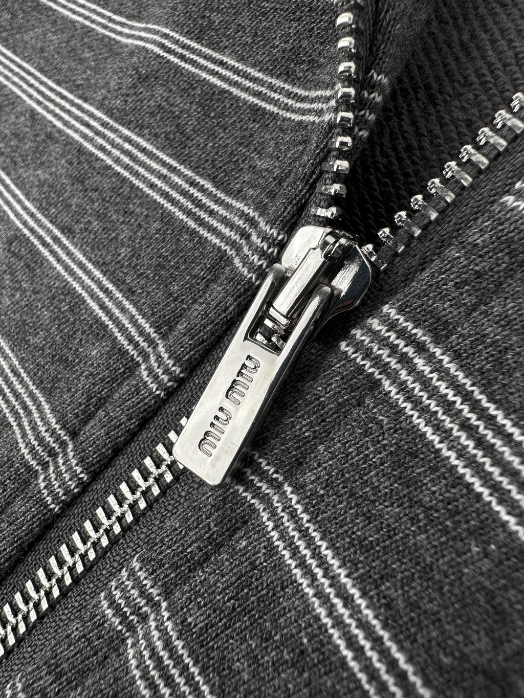 2026 New GS Logo Striped Zip-Up Jacket (CC7019-C15)