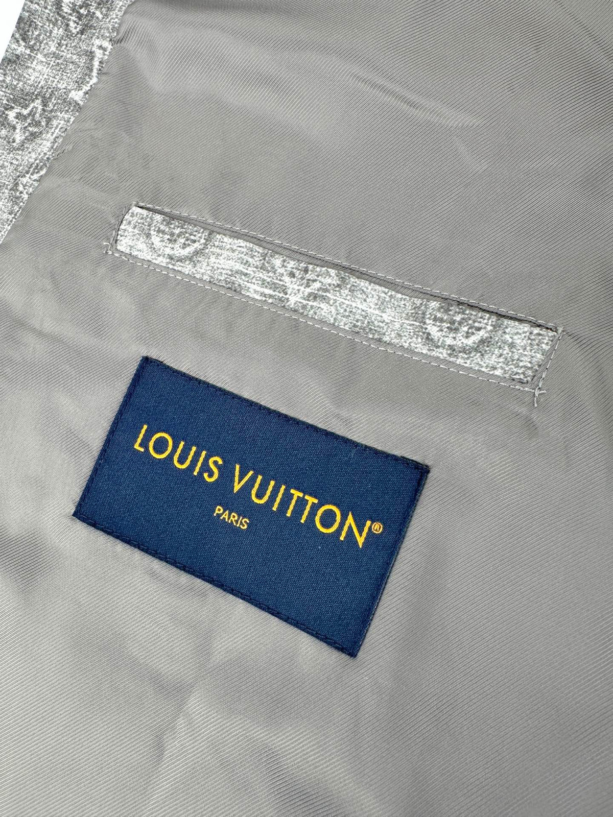 2026 New Model GS Full-Print Logo Jacket (AA1020-B90)