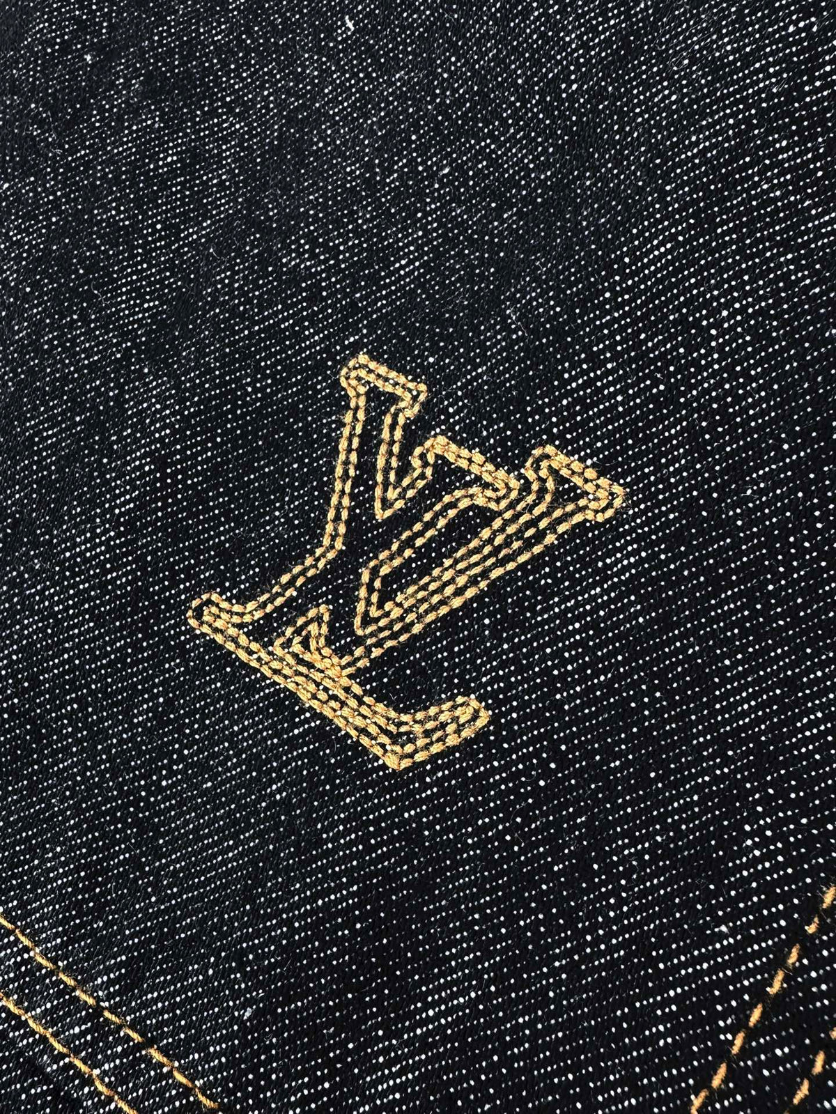 2026 New Model GS Embroidered Logo Denim Jacket (BB4050-C00)