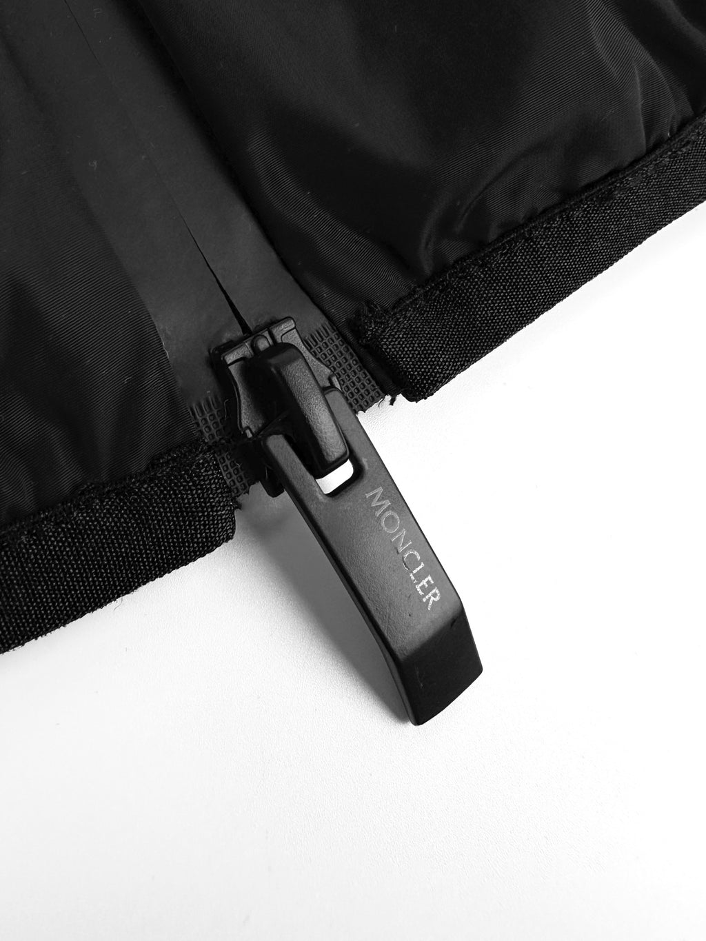2026 New Model GS Embossed Pocket Hooded Coat (BB4046-B90)